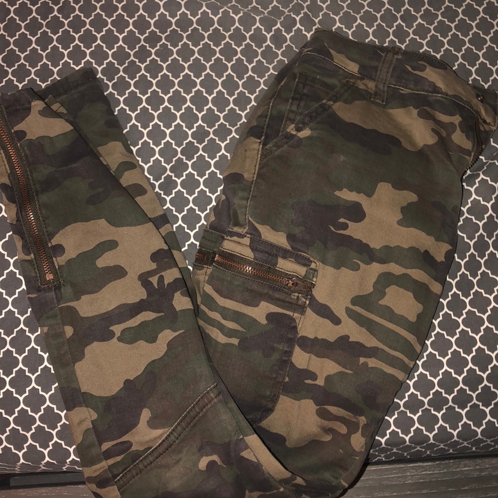 camo jeans